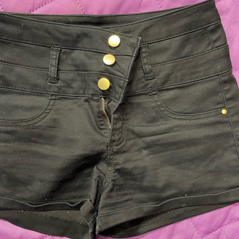 Refuge Jean shorts. Black, size 4. High waisted.
